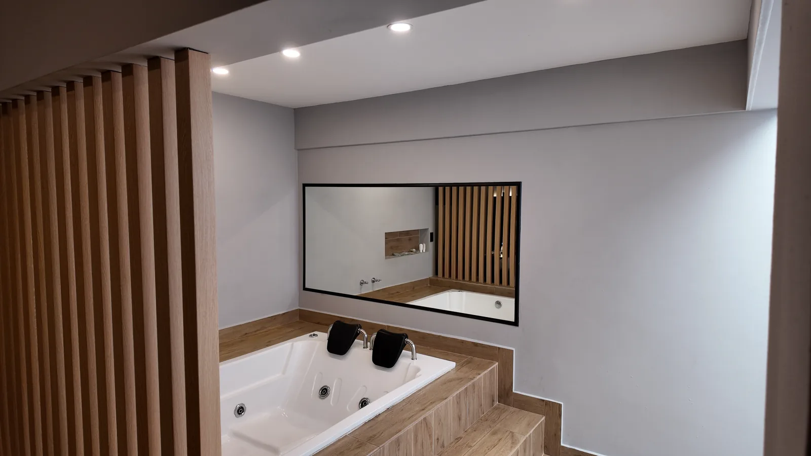 Suite Presidencial · jacuzzi con espejo panorámico